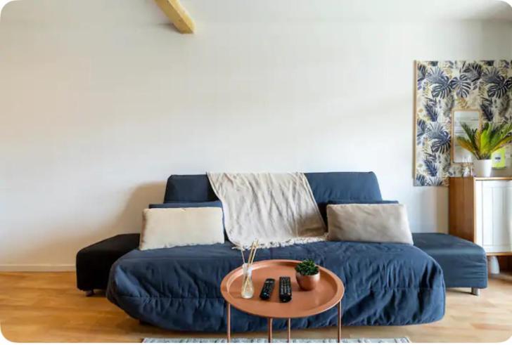 Apartment T4 *